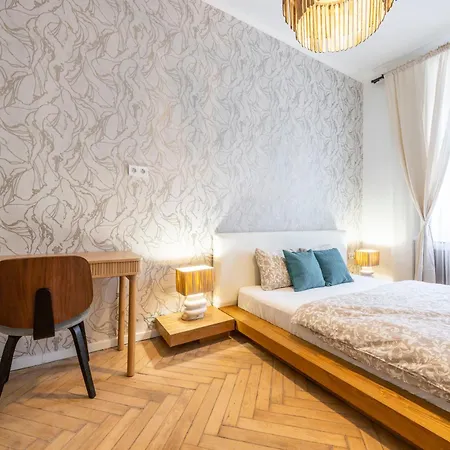 아파트 Charming & Cozy In The King Street
