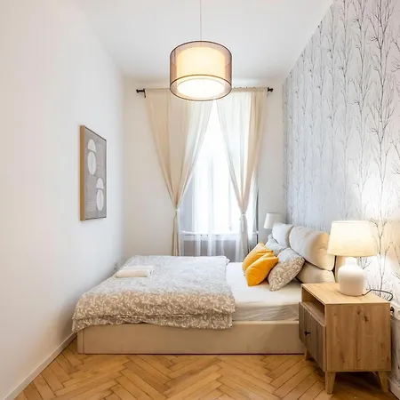 Charming & Cozy In The King Street 아파트 부다페스트