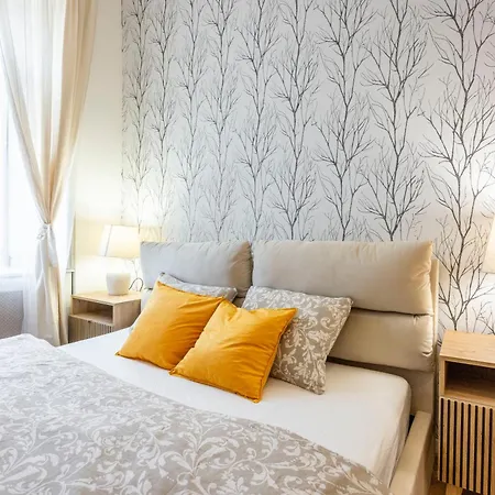 Charming & Cozy In The King Street *