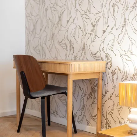 Charming & Cozy In The King Street Apartment Budapest