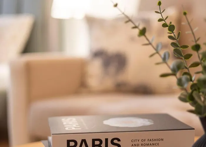 Charming & Cozy In The King Street