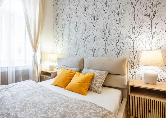 Charming & Cozy In The King Street *